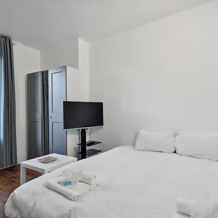 516 Champion - Superb In Apartment